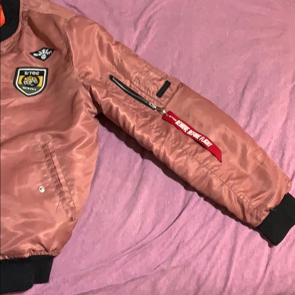 “Remove before flight” bomber jacket - Picture 2 of 4